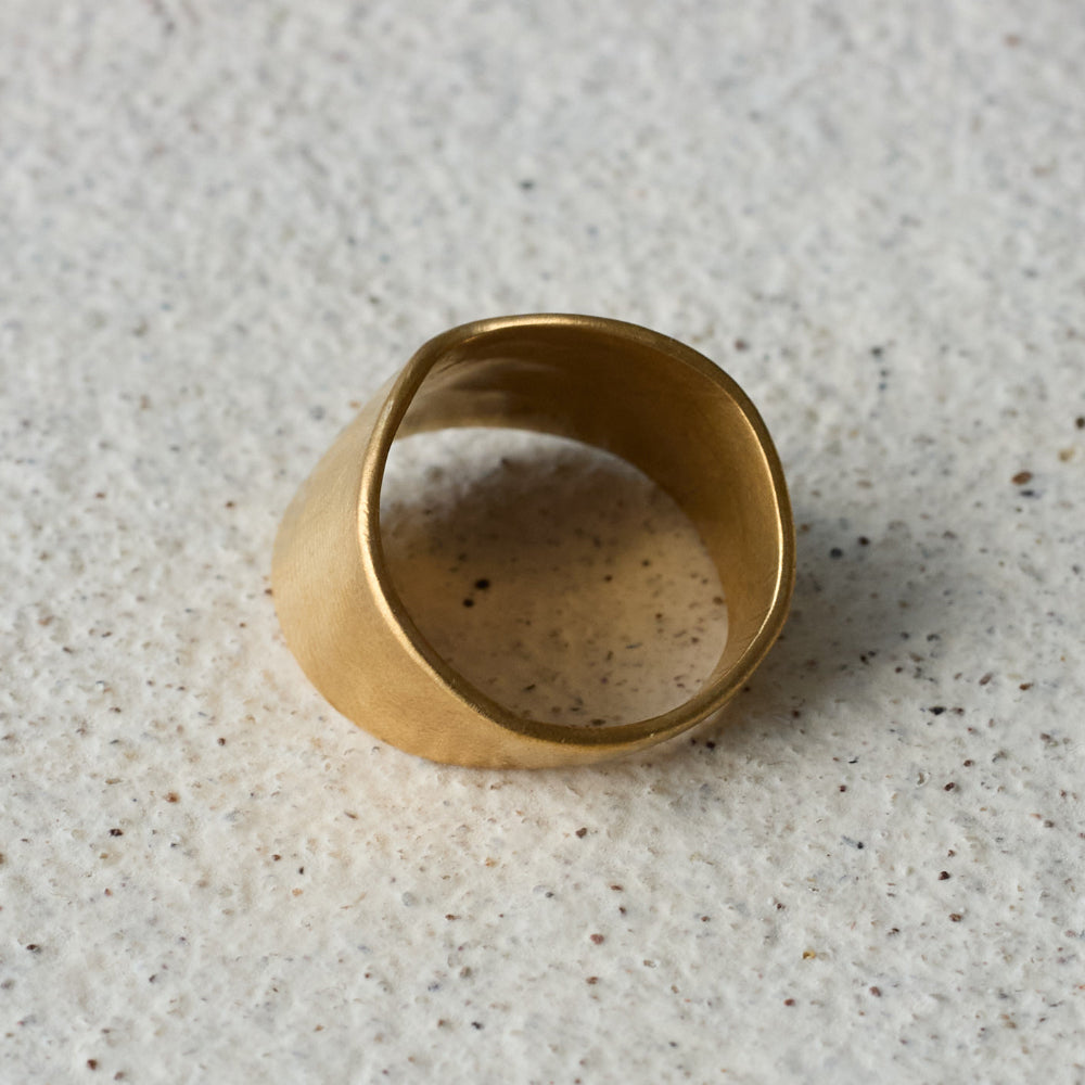 【受注】SURUME. Curved brass ring