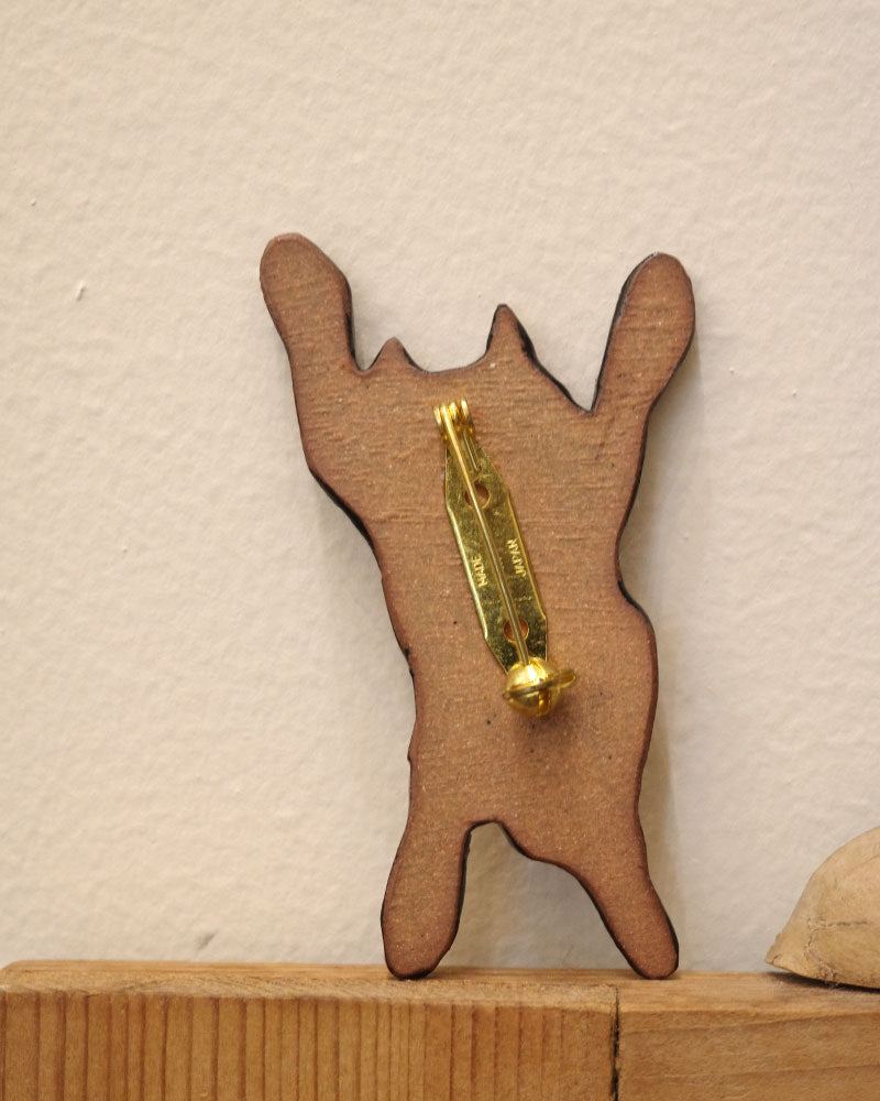 陶器 ねこブローチ