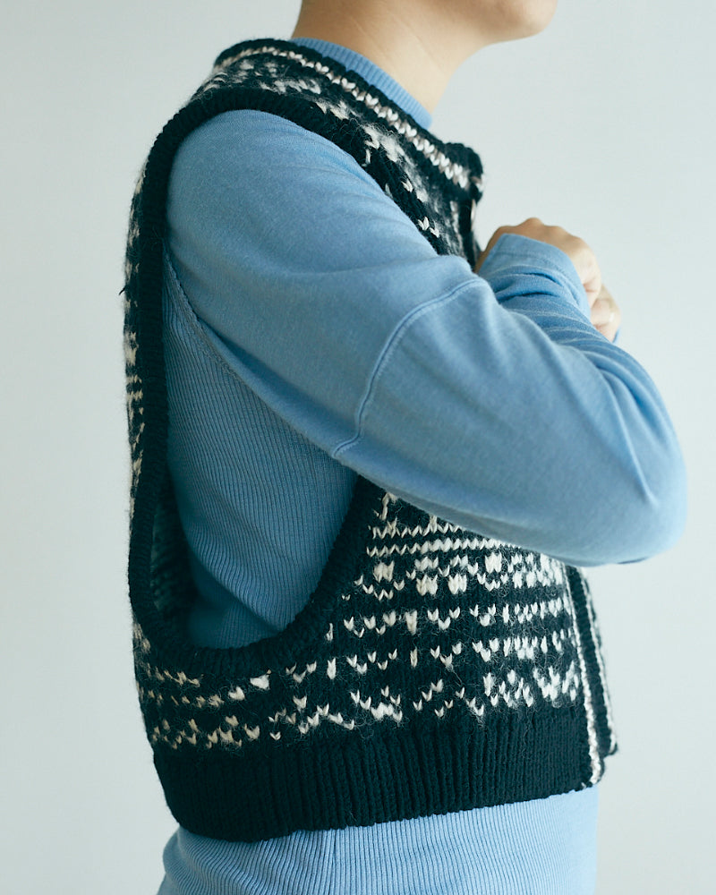 (sold)Jaquard Pattern Knitted Vest/JöICEADDED /