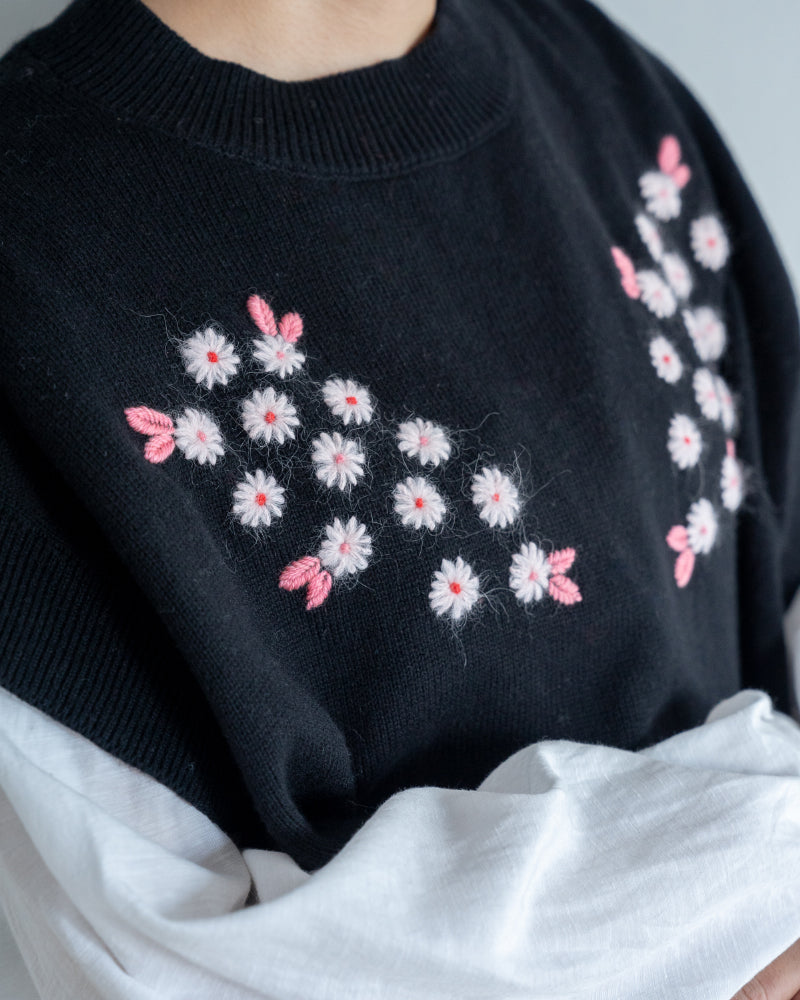 刺繍ベスト