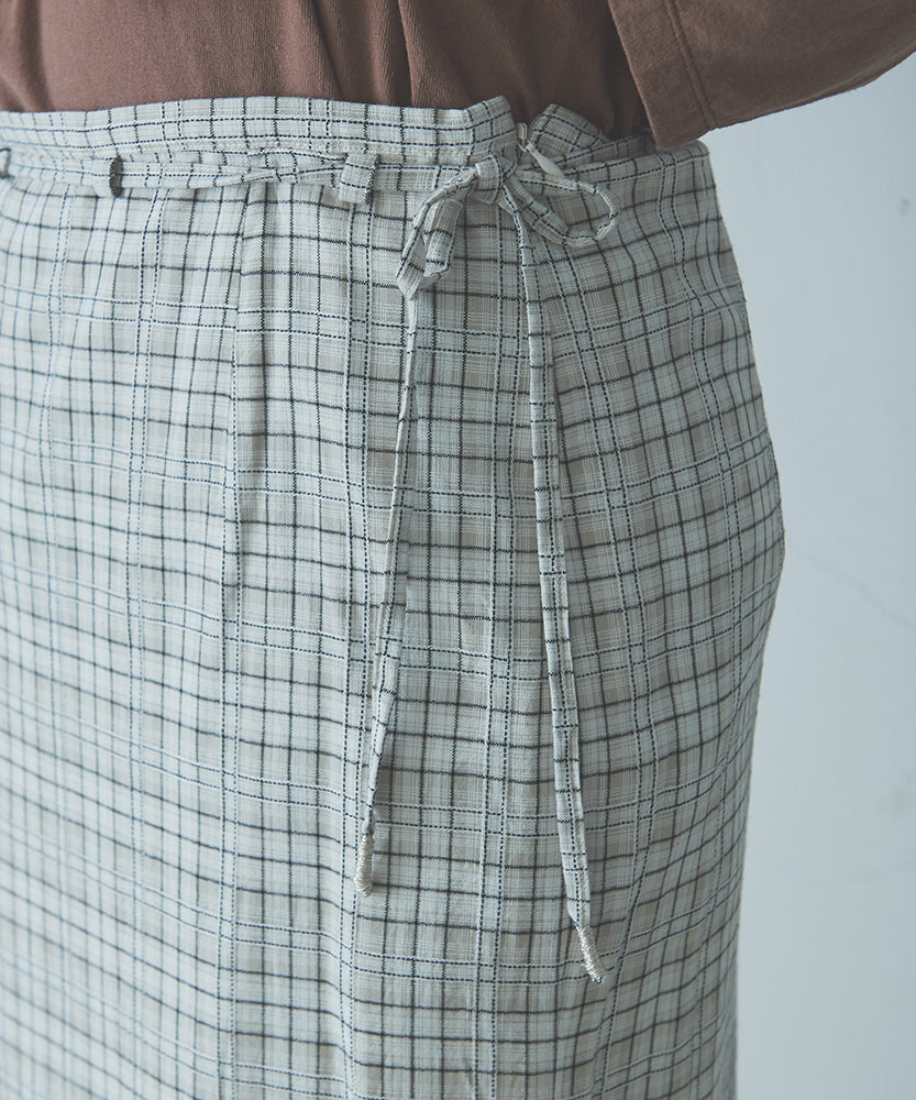 Checked fabric skirt