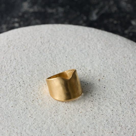 【受注】SURUME. Curved brass ring
