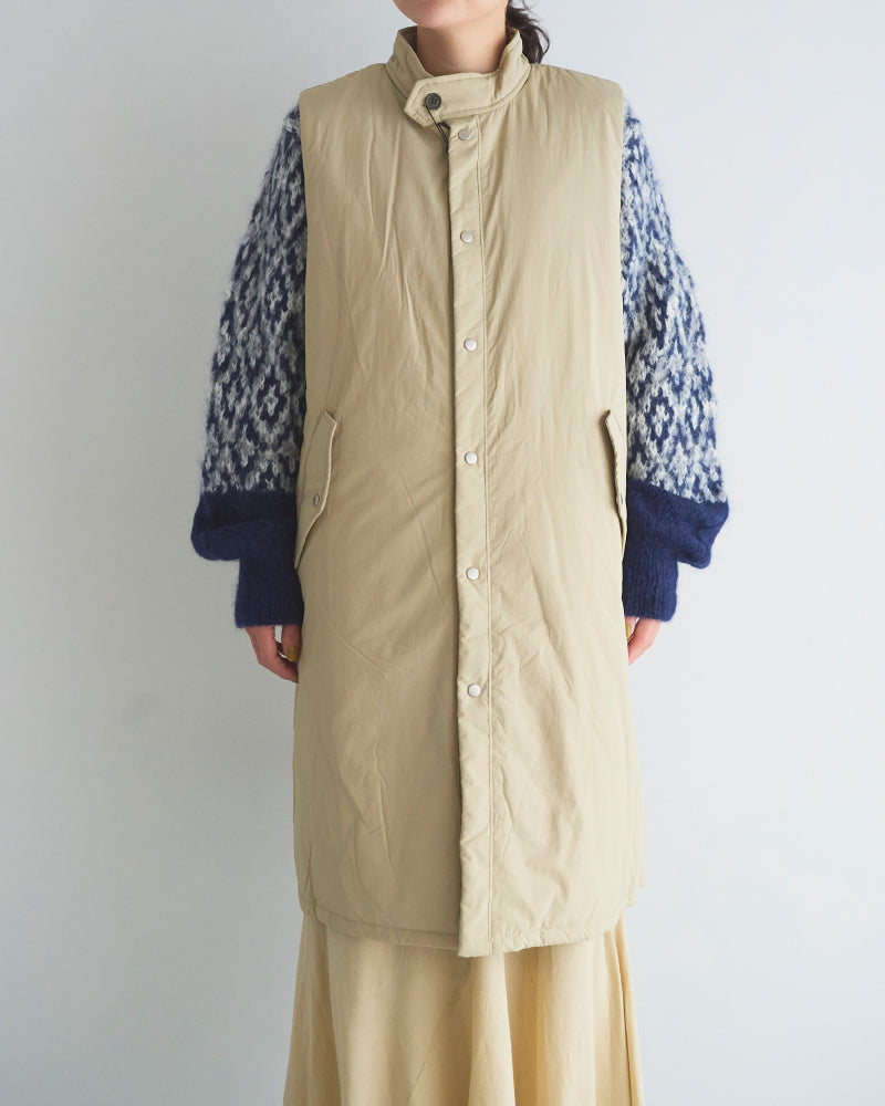 極美品 45R ナイロンのキルティングロングベスト ベルト ロゴ刺繍