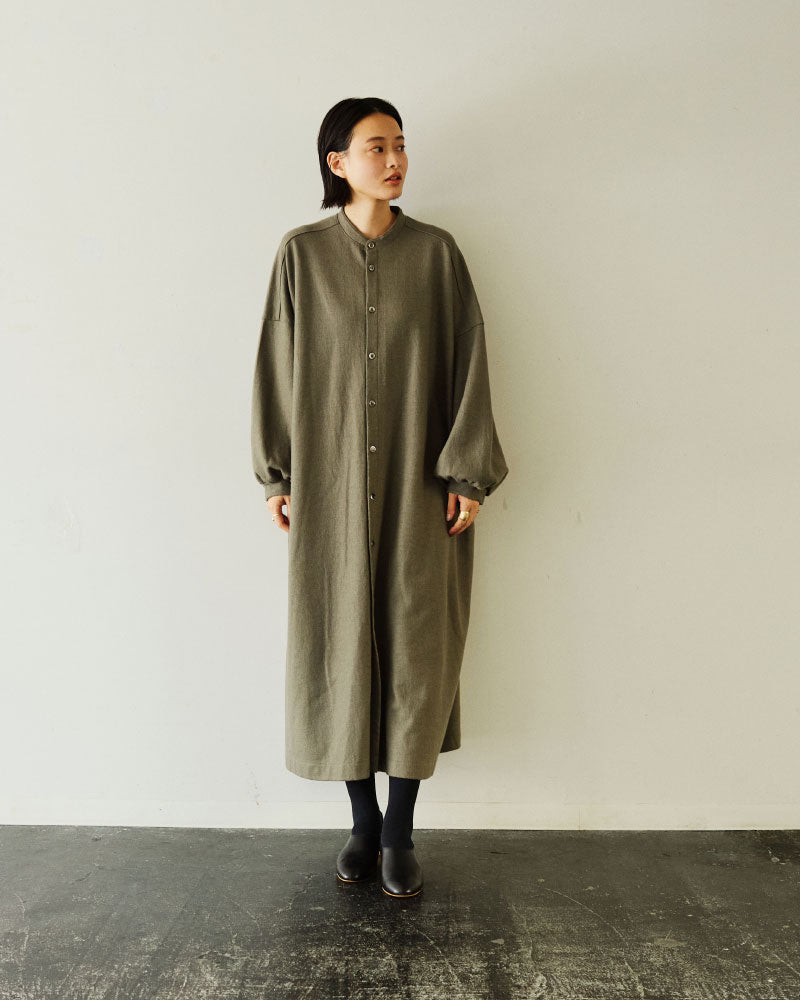 ウール圧縮バンドカラーワンピースコート/universaltissu/ UT244CT008