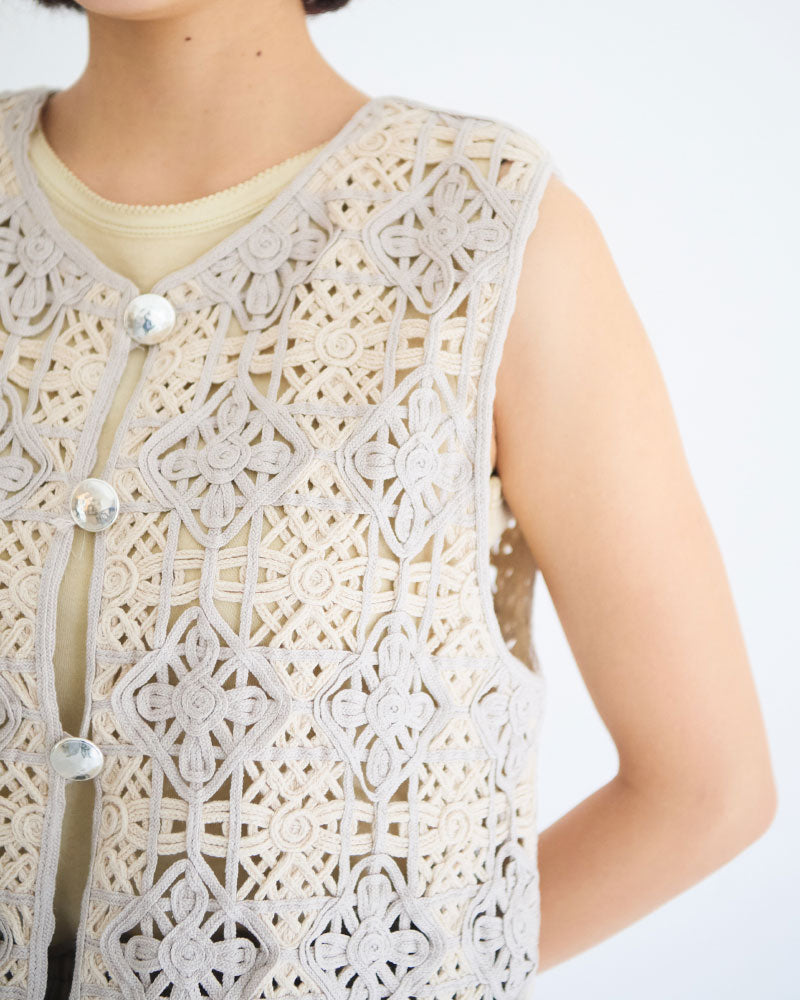 【予約】Embroidered Vest/ JöICEADDED /J261VT02