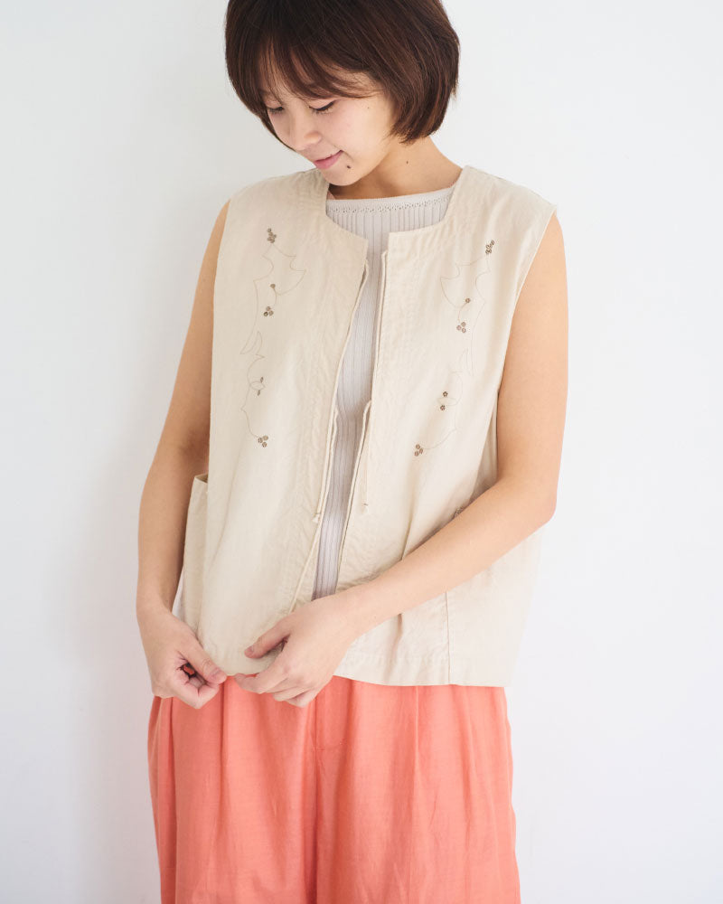 Leaves Embroidered Vest/ JöICEADDED /J261VT01/