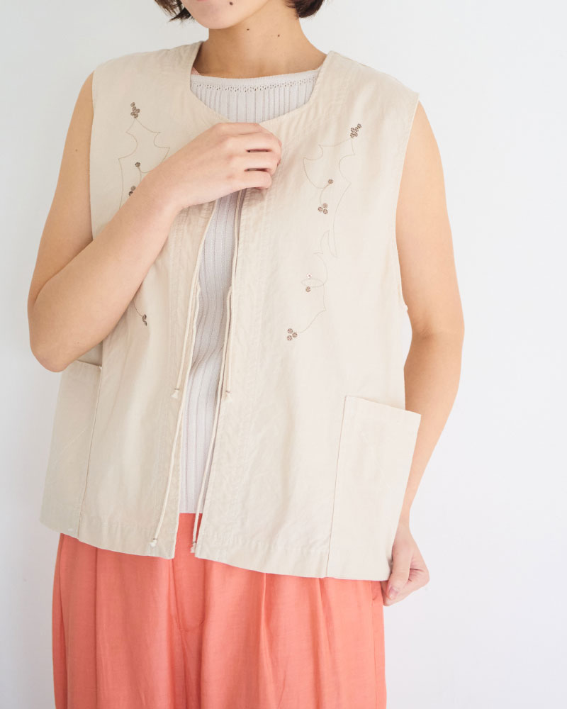 Leaves Embroidered Vest/ JöICEADDED /J261VT01/