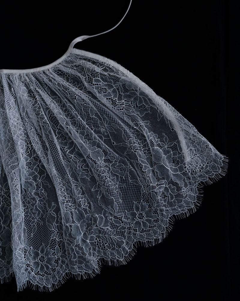 levers lace cape/Hériter/H2-26-3007