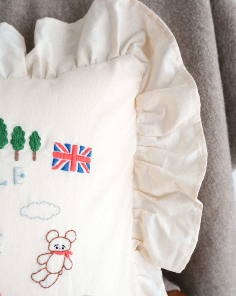 刺繍クッション/ LITTELE TEA TIME(cream)/Kanae Entani