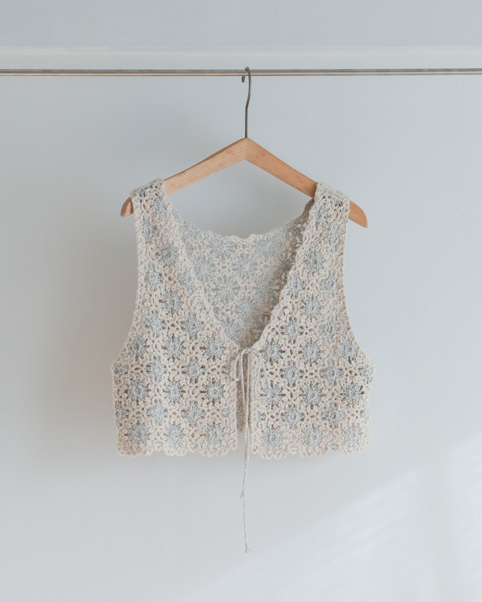 Embroidered Knitted Vest/ JöICEADDED /J251VT02