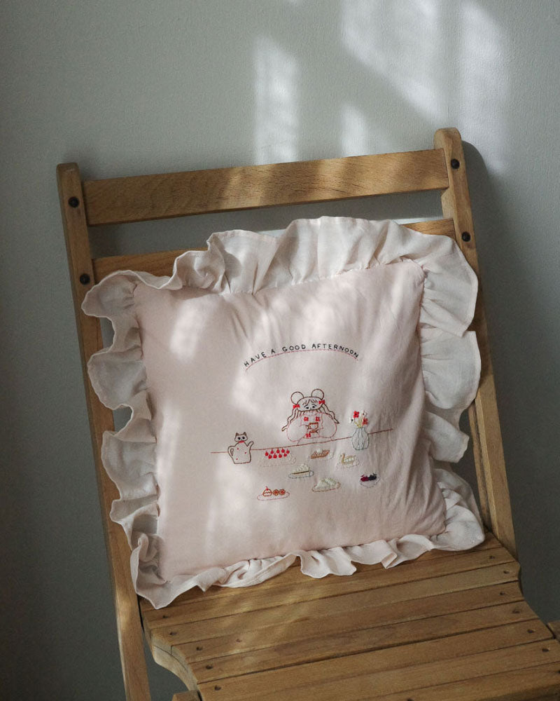 刺繍クッション/HAVE A GOOD AFTERNOON(pink)/Kanae Entani