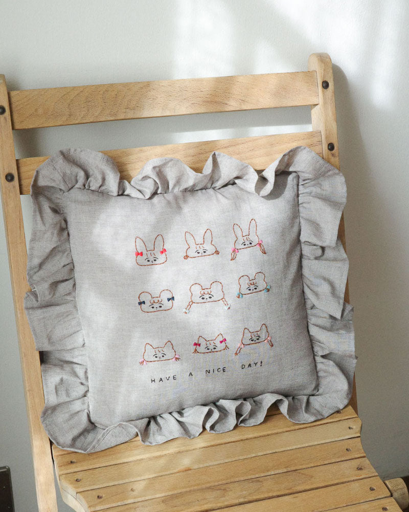 刺繍クッション/HAVE A NICE DAY(chacoal)/Kanae Entani